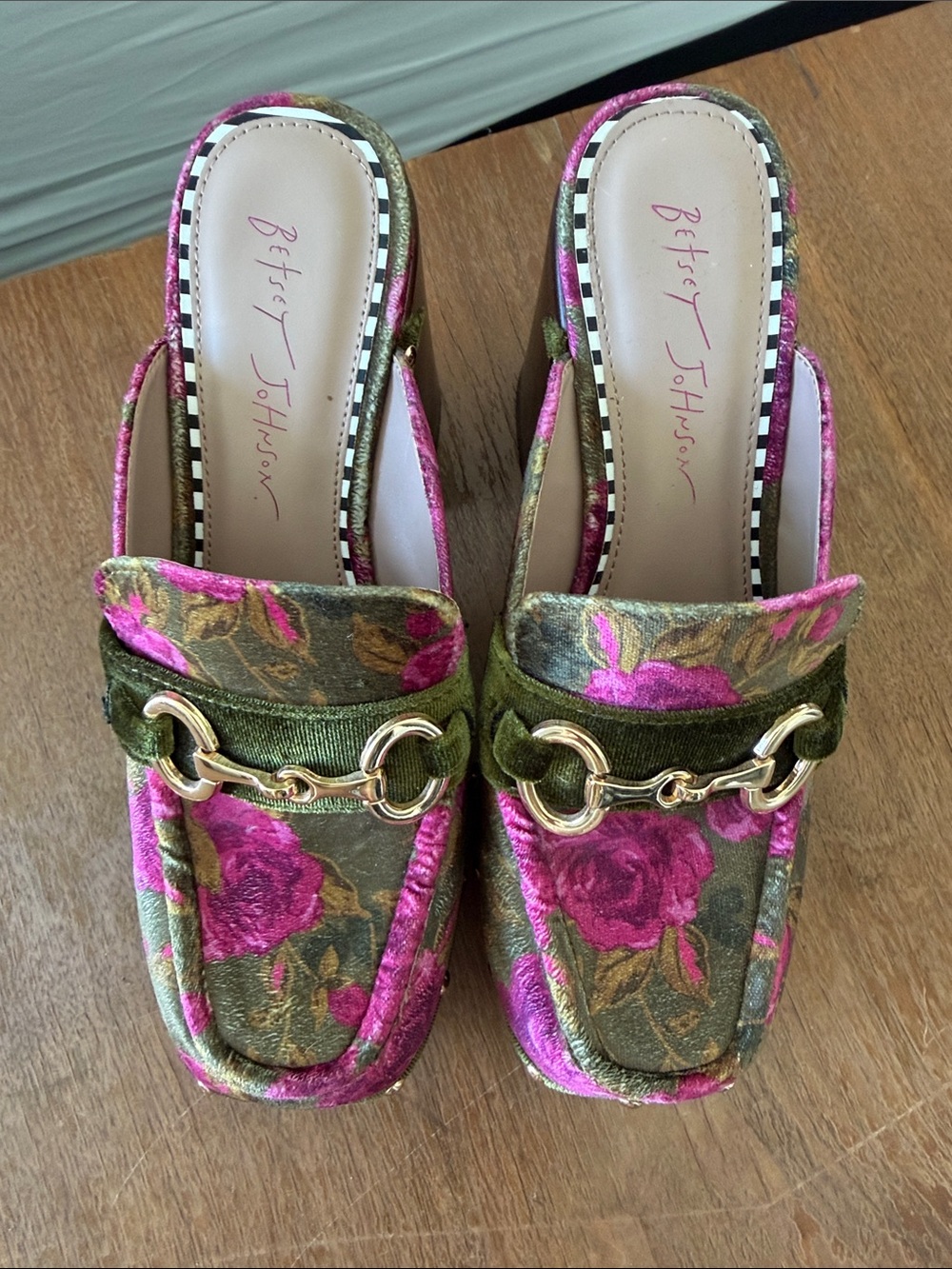 Betsey Johnson Pink & Olive Floral Velvet Mules with Gold Hardware - Picture 1 of 5